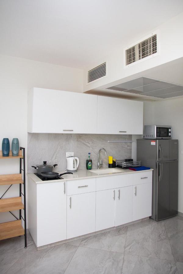 Apartments4You Leonardo 11 بات يام المظهر الخارجي الصورة