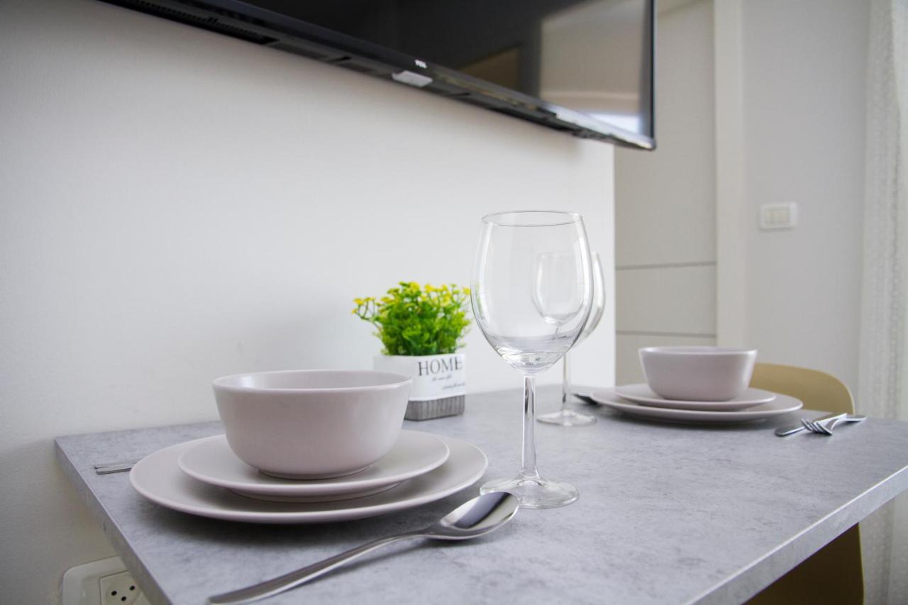 Apartments4You Leonardo 11 بات يام المظهر الخارجي الصورة