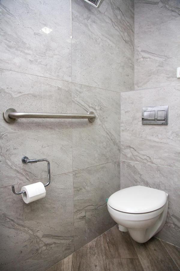 Apartments4You Leonardo 11 بات يام المظهر الخارجي الصورة